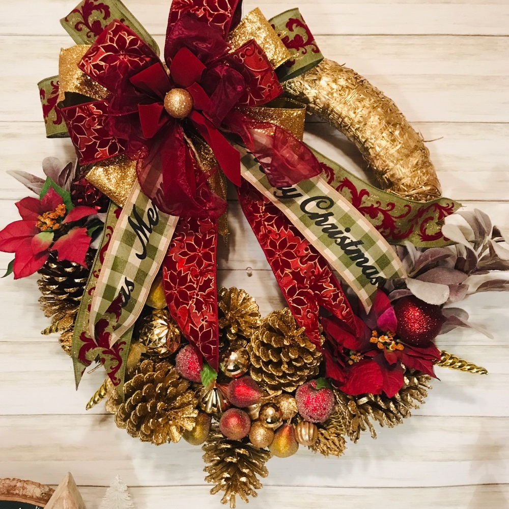 Gold gilded wreath super classy